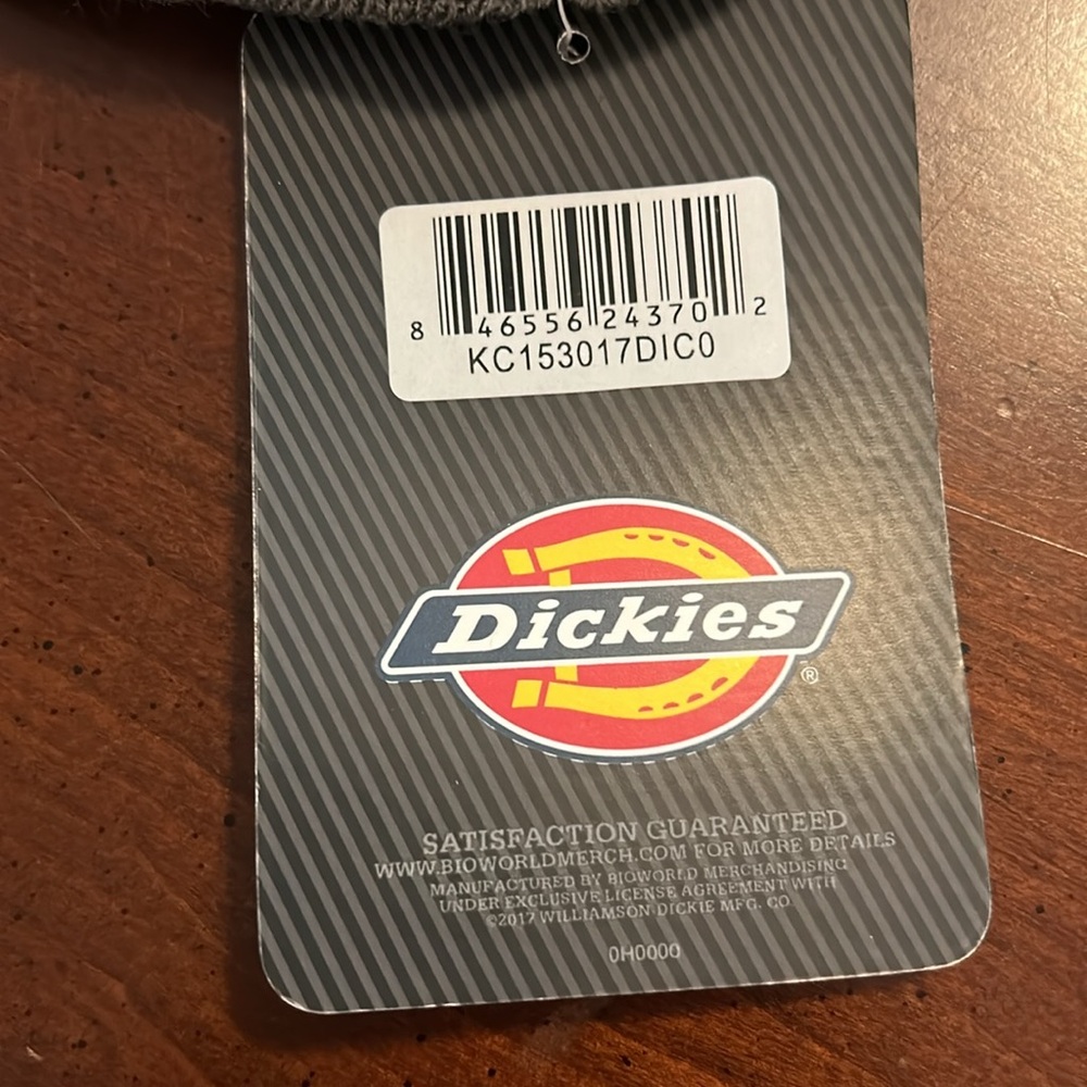Dickie’s Gray Knit Logo One Size Cuffed Beanie - 100% Acrylic - Picture 4 of 5